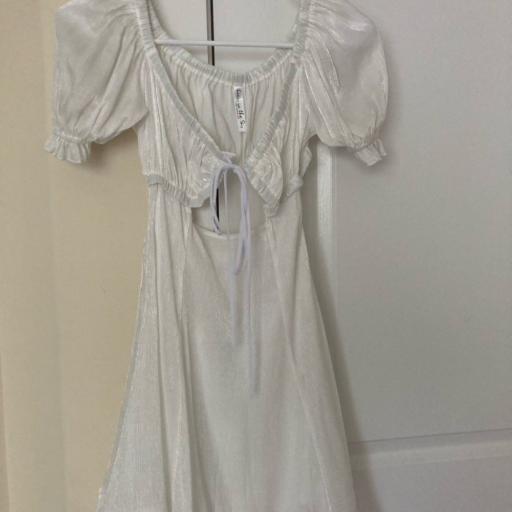 LUCY IN THE SKY white puff dress